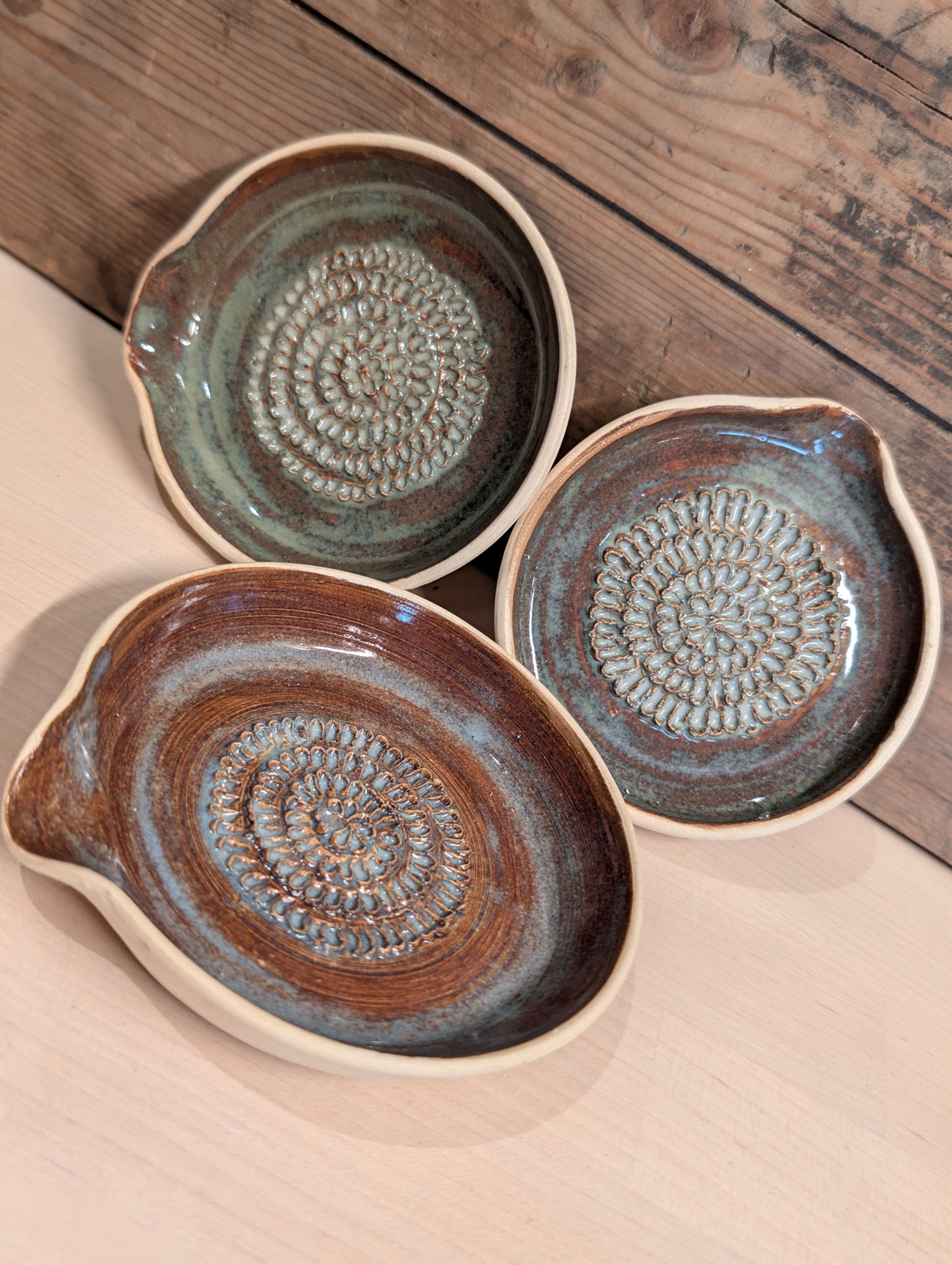 Vitlöksrivare Färgad